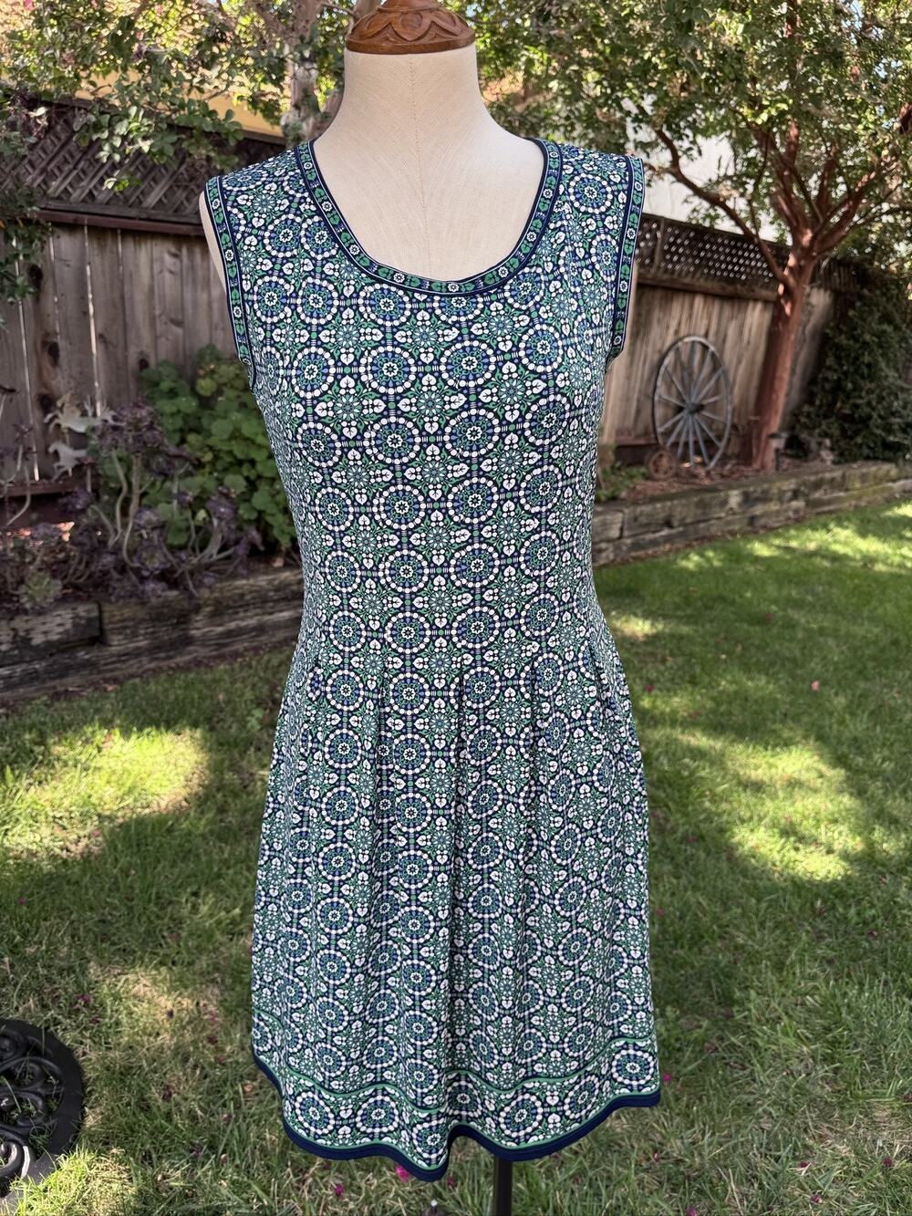 Max Studio Women's S Sleeveless Knit Dress Geometric Round Neck Knee Length